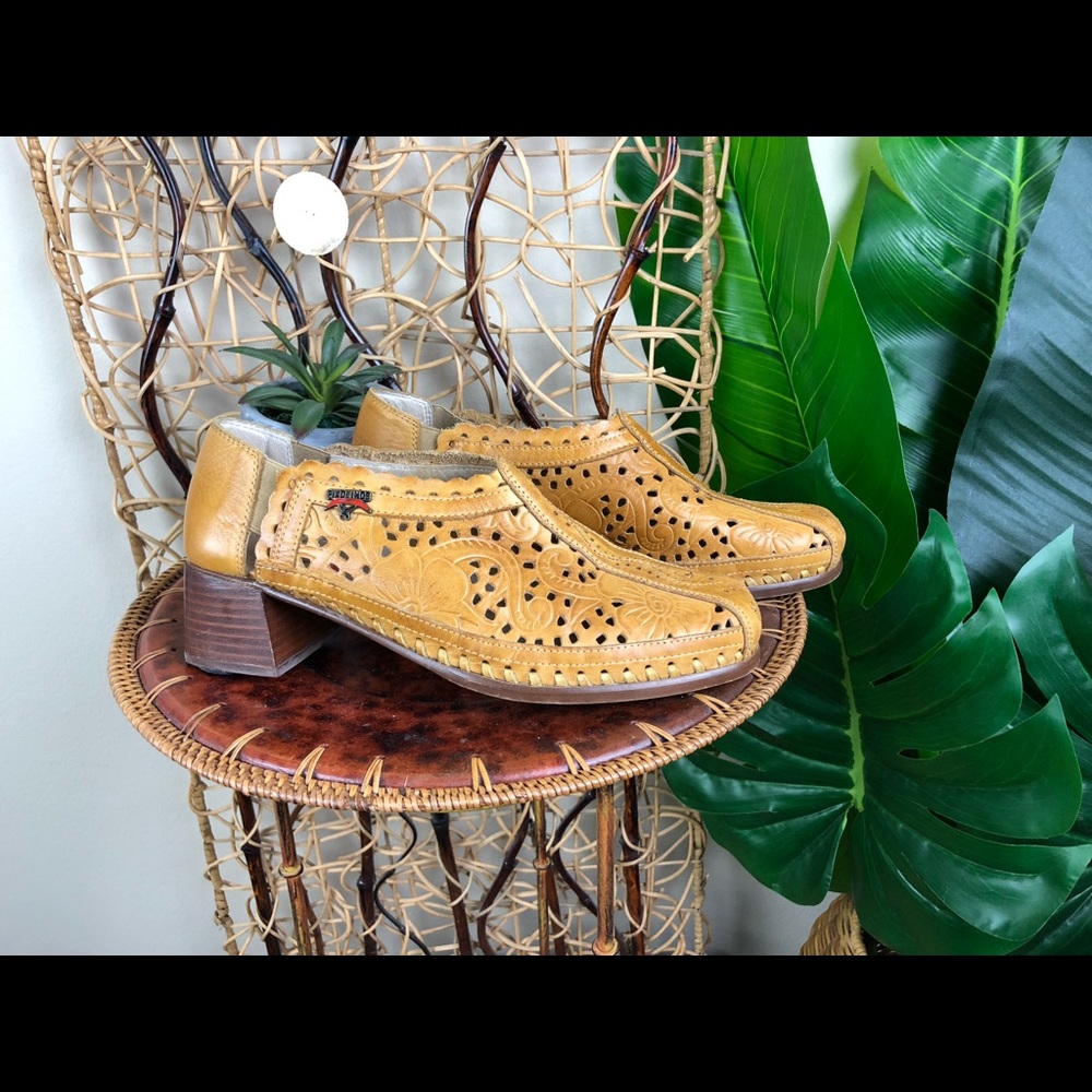 Pikolinos laser cut leather shoes